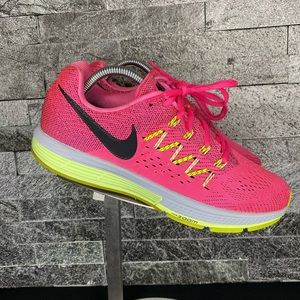 Nike Air Zoom Vomero 10 Running Shoes - WMNS10